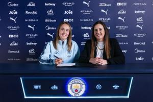 官方:曼城女足签下前拜仁女足队员西德尼-罗曼,签约三年