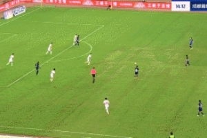 三镇门前两连击，图多列补射得手！三镇第15分钟1-0领先蓉城