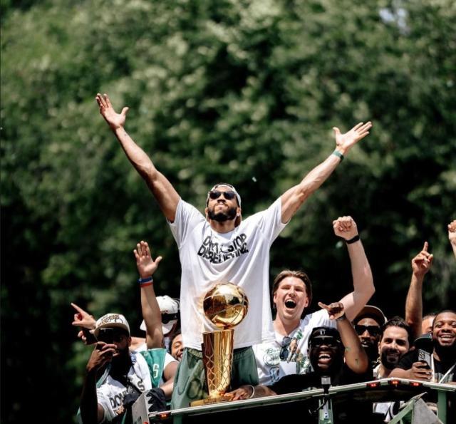 塔图姆：夺冠能让一些人闭嘴 他们现在得叫我冠军